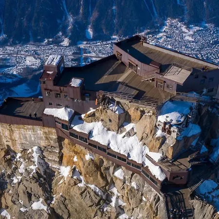 Joli Aiguille Du Midi Avec Balcon Parking Chamonix